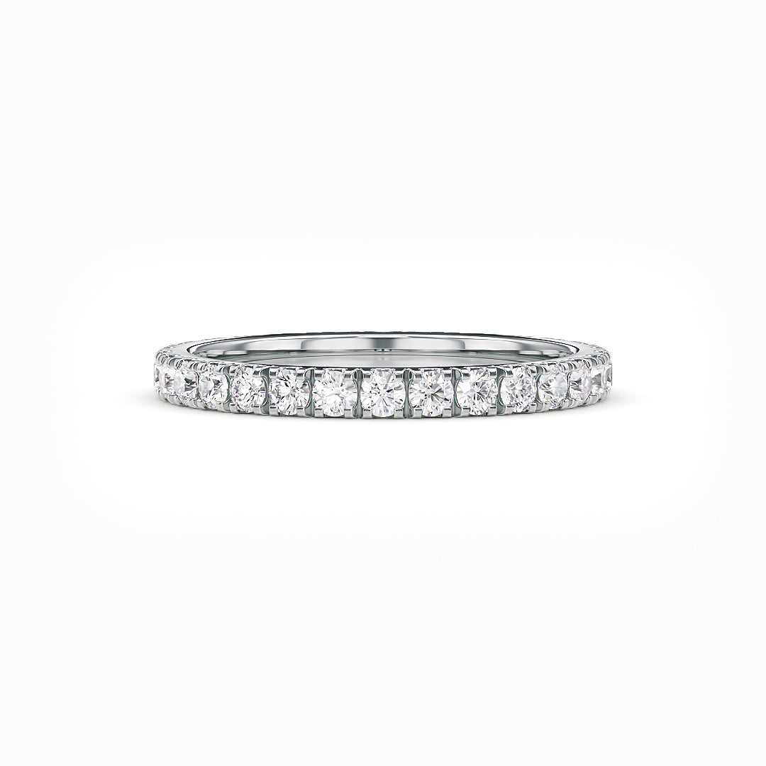 Eternity Ring in Weißgold mit 2,10 mm Breite und Labordiamanten, von Stellini Diamonds, mit IGI-Zertifikat.