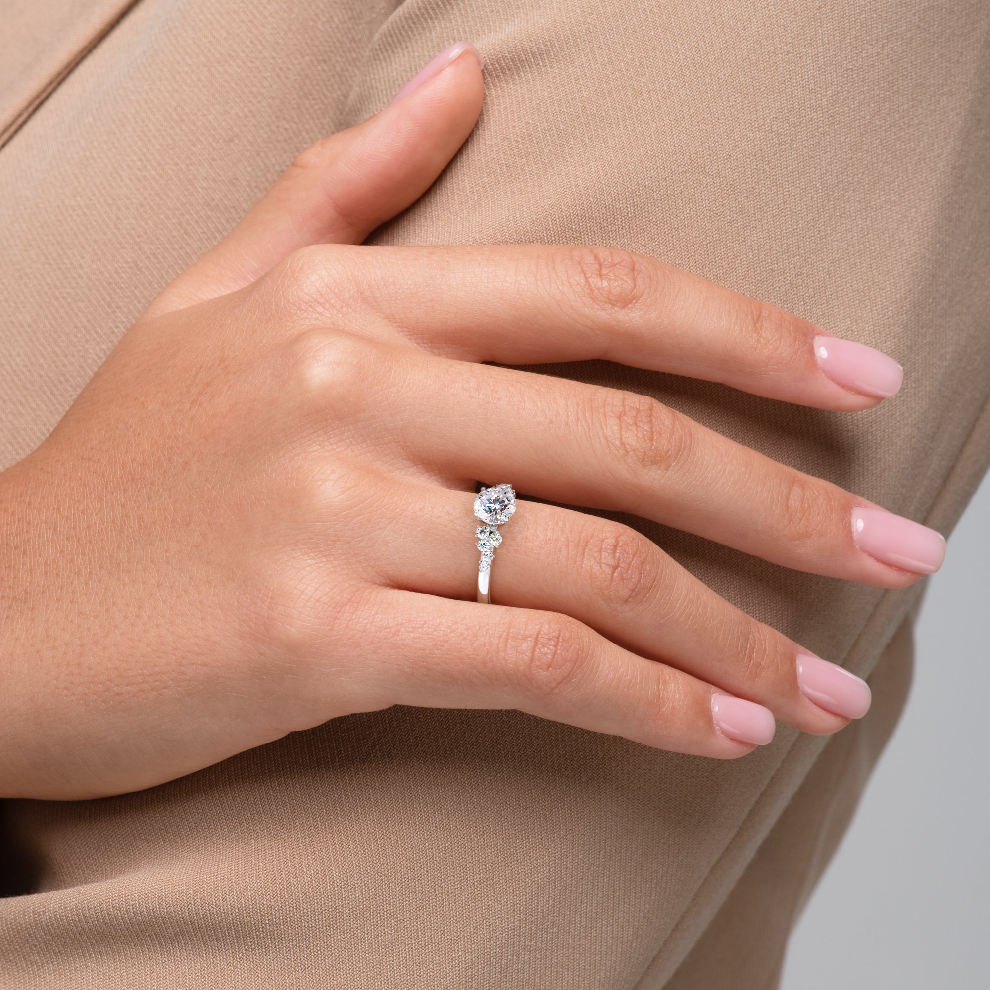 Stellini Diamonds Cinderella Verlobungsring aus Weißgold mit Labordiamant, 1,25 Karat, IGI-Zertifikat, elegante Schmuckkreation